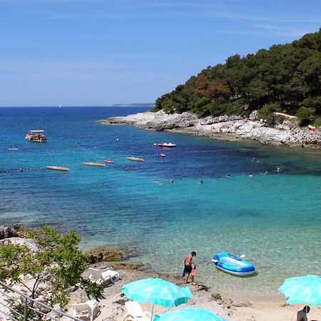 Apartments With A Parking Space Mali Losinj Mali Lošinj Exterior foto