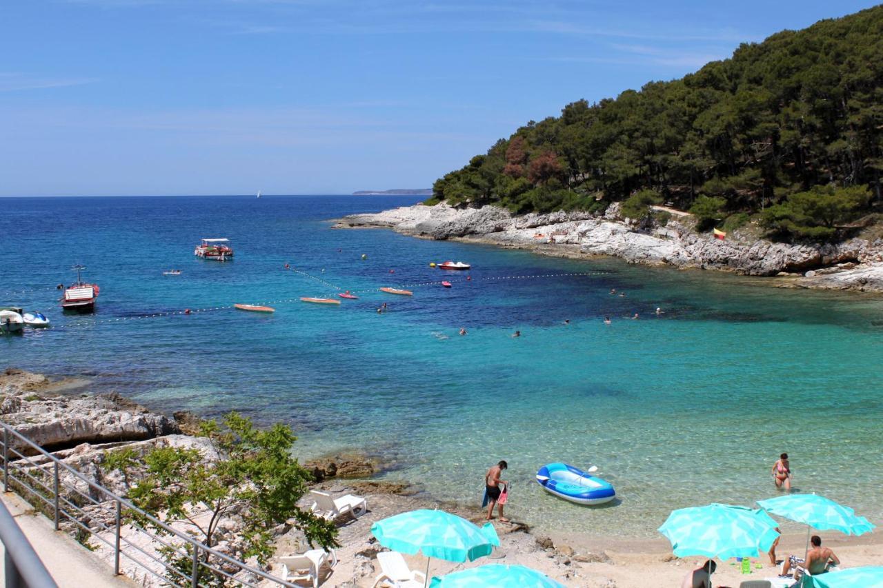 Apartments With A Parking Space Mali Losinj Mali Lošinj Exterior foto